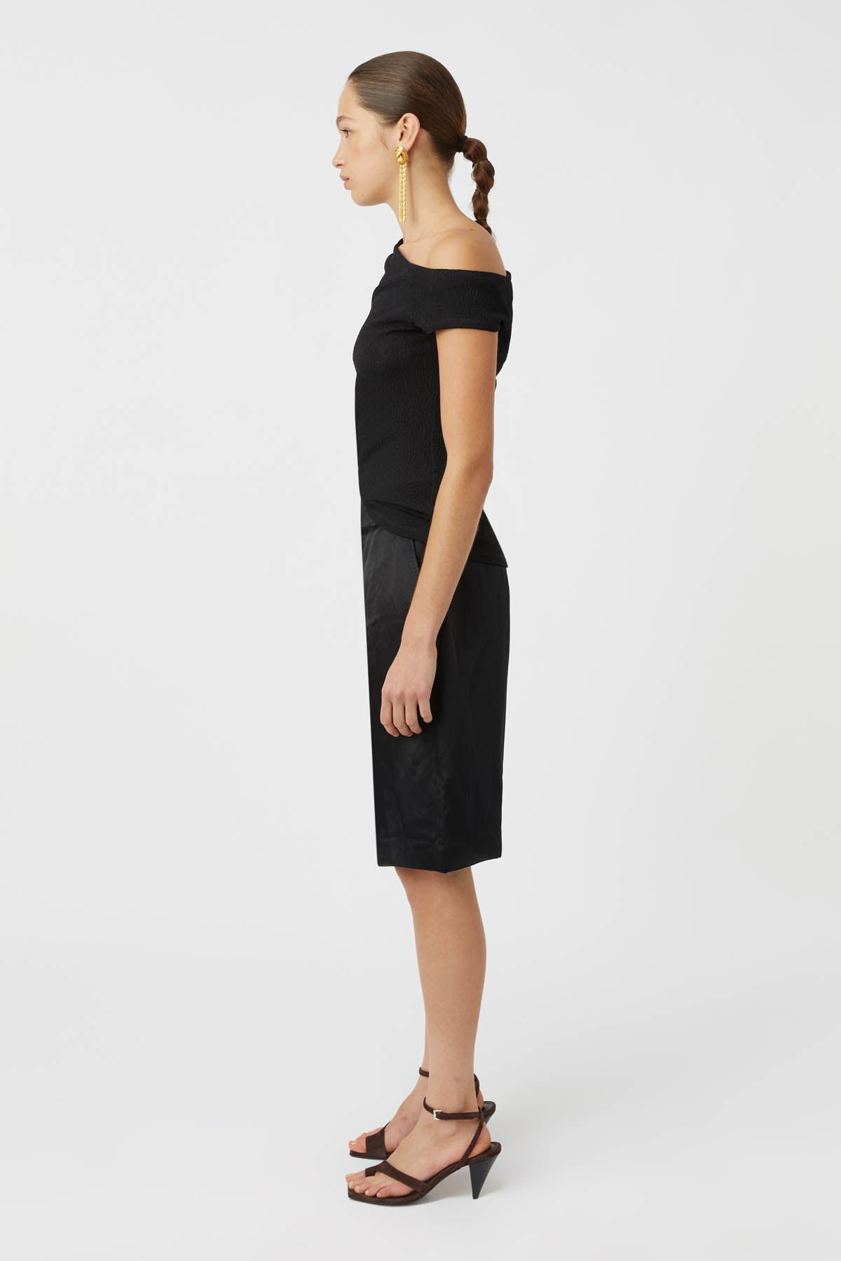 C_M-CAMILLA-AND-MARC-Kismet-satin-wool-bermuda-short-black-3 C_M-CAMILLA-AND-MARC-Kismet-satin-wool-bermuda-short-black-3