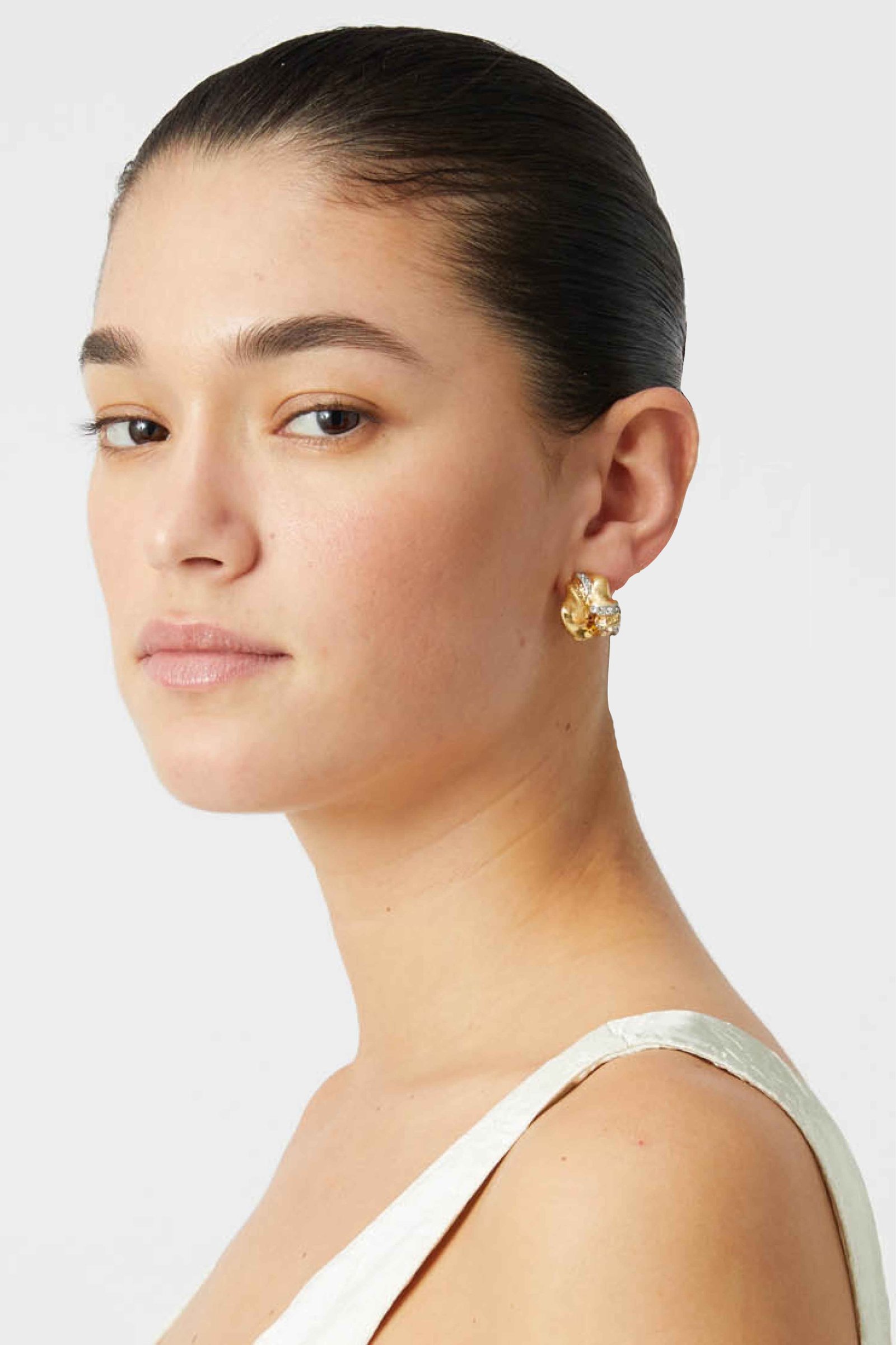 JEWELLERYCLOSEUP4_4f7a099e-17d7-4fb8-9f55-9da71a63d7f4 JEWELLERYCLOSEUP4_4f7a099e-17d7-4fb8-9f55-9da71a63d7f4