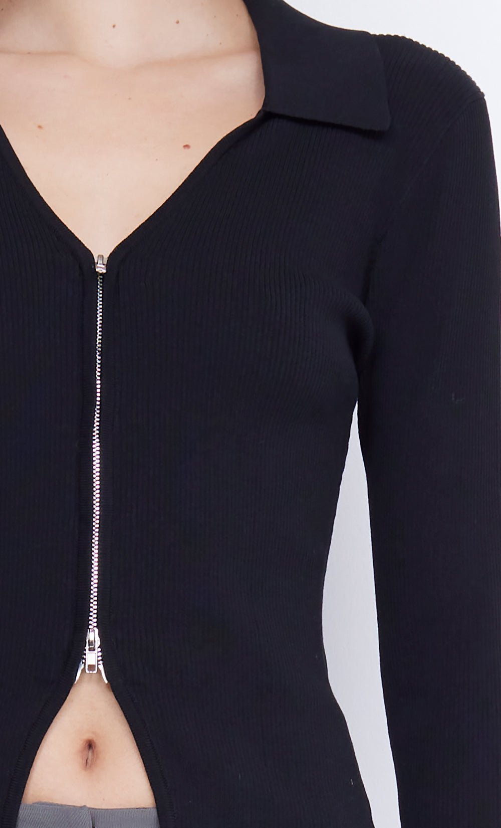 bec-bridge-imrie-zip-knit-cardigan-black-detail-swatch bec-bridge-imrie-zip-knit-cardigan-black-detail-swatch